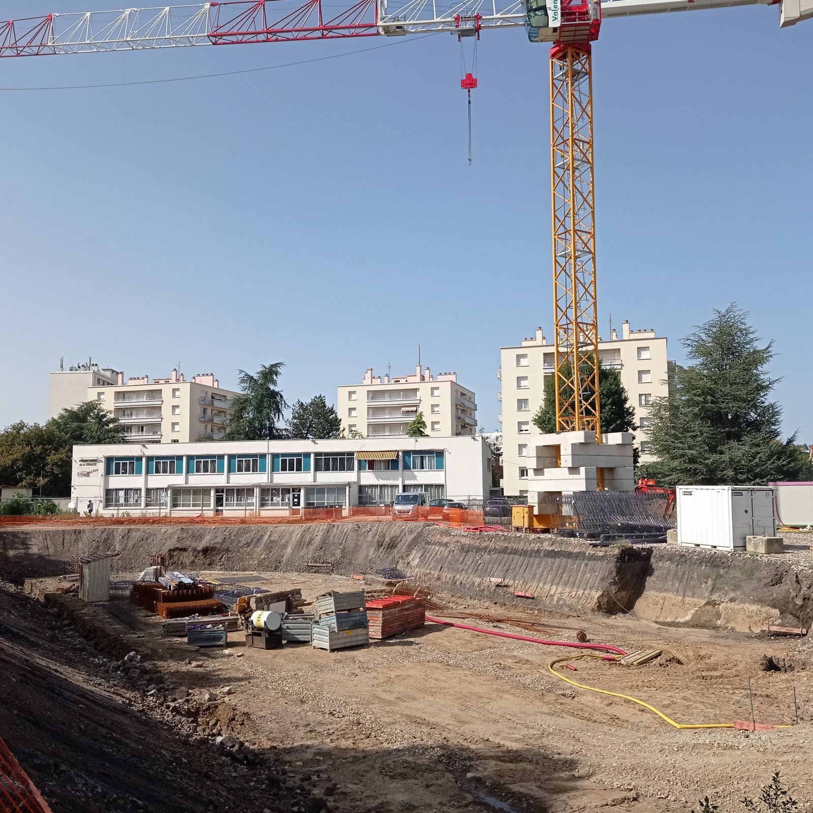 ARTICLE LE PROGRES : La construction de l’immeuble Le Saint-Exupéry a commencé